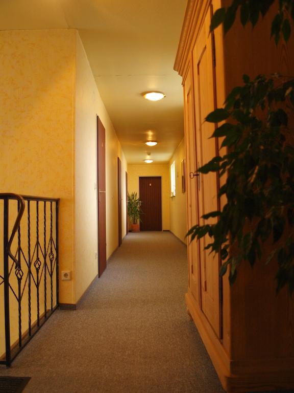 Hotel Garni Pension Ruth Mutterstadt Exterior foto