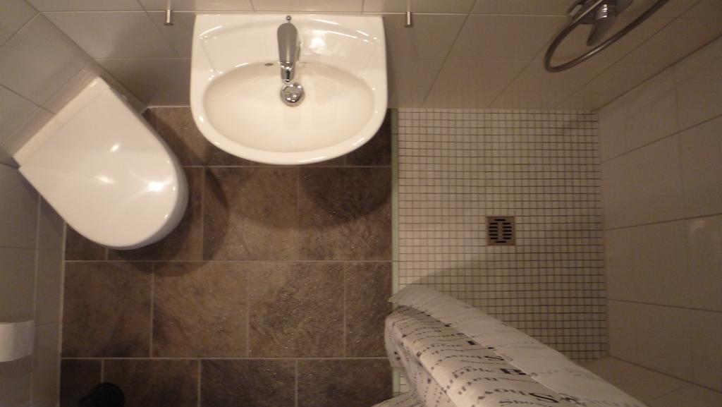 Hotel Garni Pension Ruth Mutterstadt Habitación foto